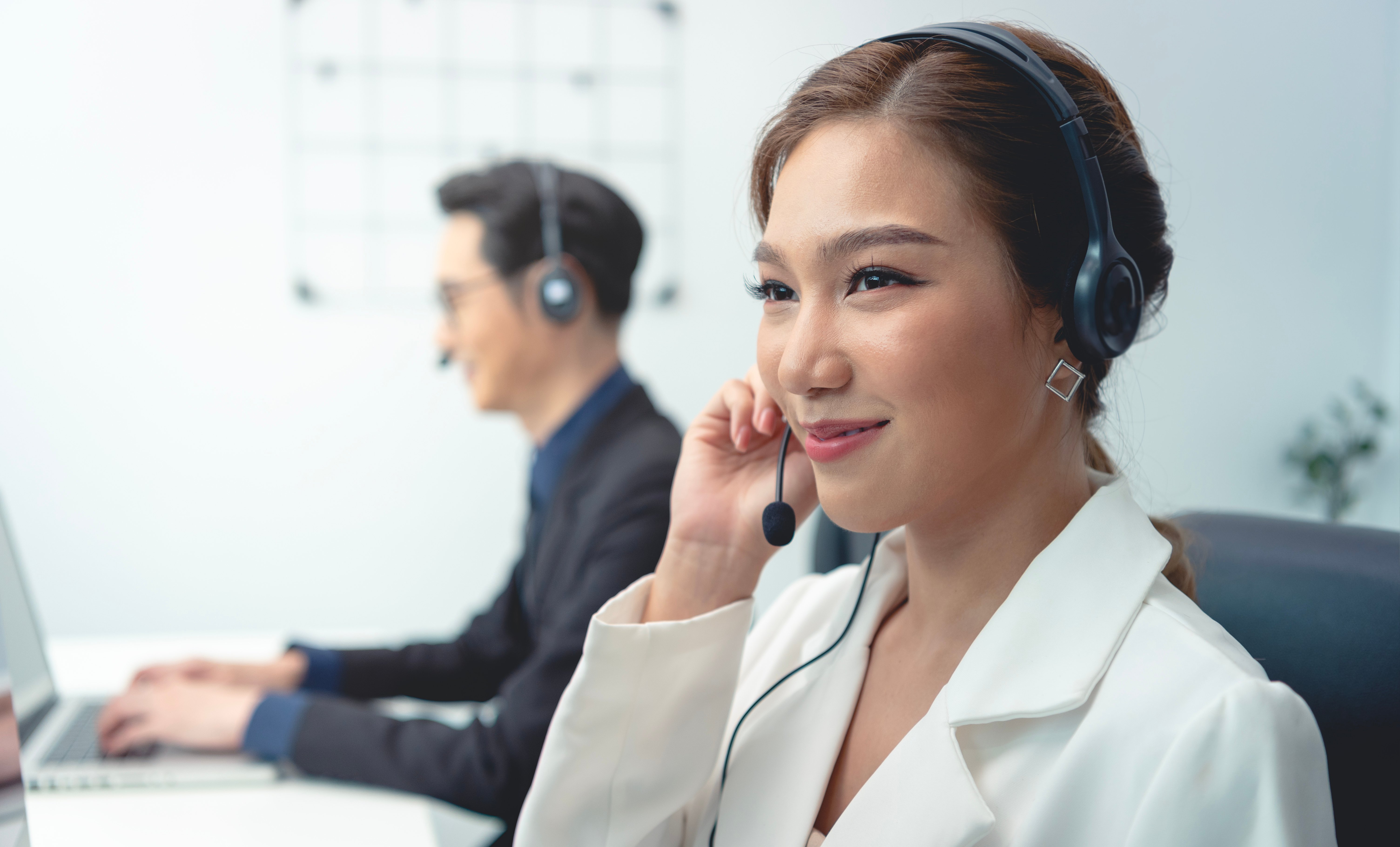 Anatomy-of-Ideal-Call-Center-12-Skills -Agents-Should-Have-Body